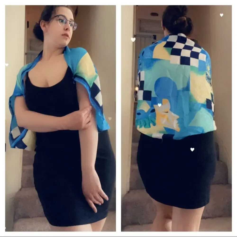 80s Blue mask print scarf